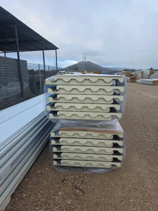 Panel sándwich a medida 3-10 cm