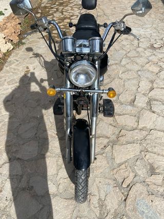 Daelim Daystar Custom 125 Negra