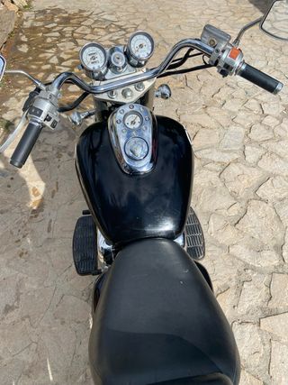 Daelim Daystar Custom 125 Negra