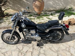 Daelim Daystar Custom 125 Negra