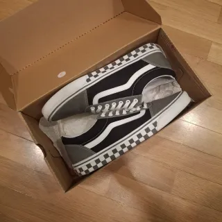Vans Ward Checkerboard Grey and Black Size 46