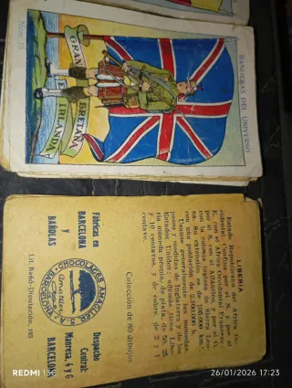 50 Cromos Antiguos Banderas del Universo