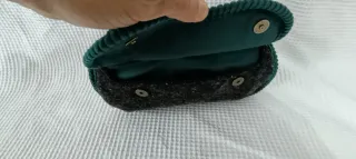 Pochette con catena e ciondoli