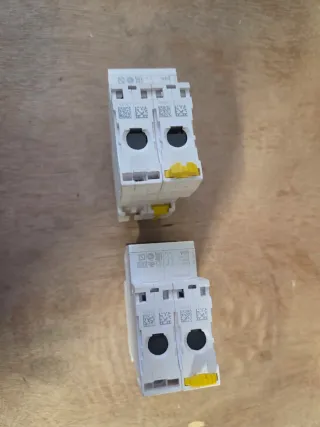 2 Interruptores Magnetotérmicos Schneider 63A