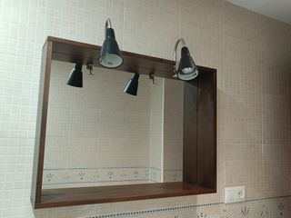 Espejo de baño con apliques