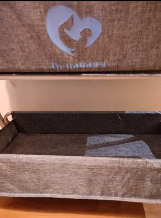 Cuna de bebé con ruedas