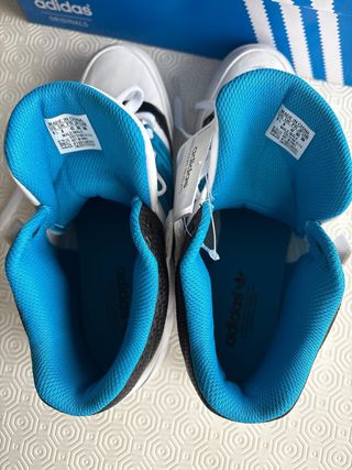 Adidas Hard Court Revelator Talla 42