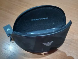 Funda gafas Emporio Armani negra