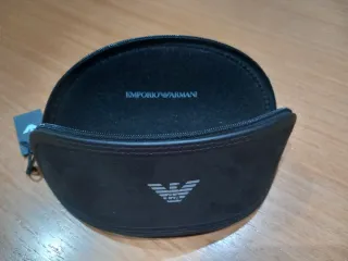 Funda gafas Emporio Armani negra