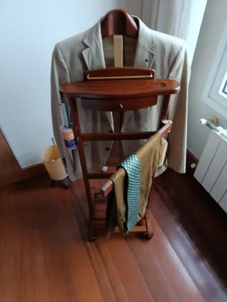 Perchero de noche gaban de madera