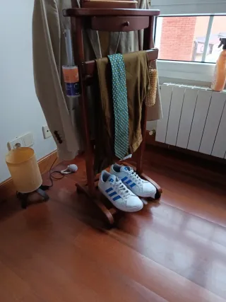 Perchero de noche gaban de madera