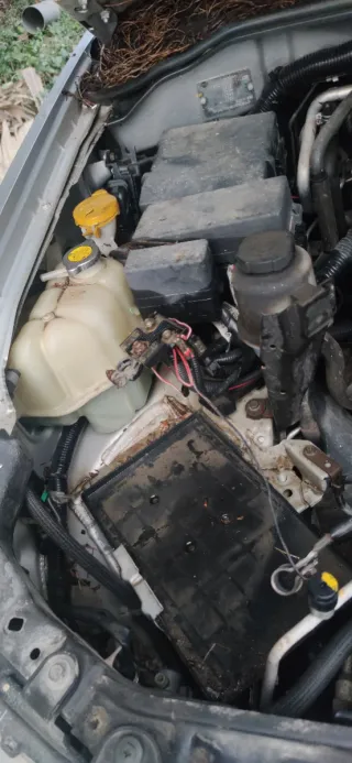 Despiece Nissan Navara