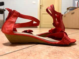 Sandali rossi Best Shoes con zeppa bassa