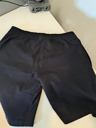 Pantalón largo y 4 Bermudas