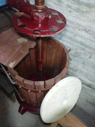 Prensa Uva/Aceite 40cm