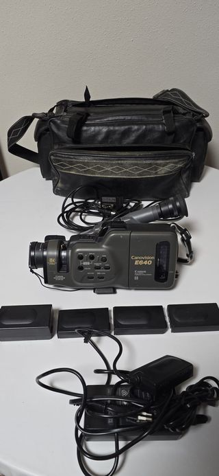 Cámara de video Canon Canovision E640