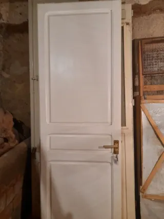 Puerta madera maciza