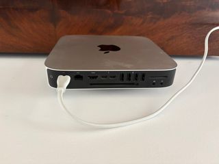 Mac Mini finales 2014 Plata, disco 1TB, mem 16GB