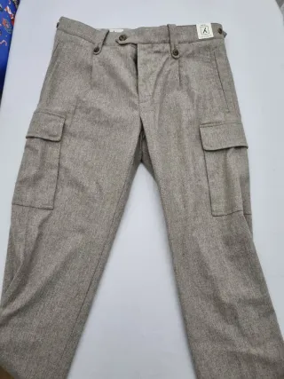 Pantalón cargo Myths hombre beige
