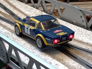 Coche de slot Scalextric Fiat Abarth 124