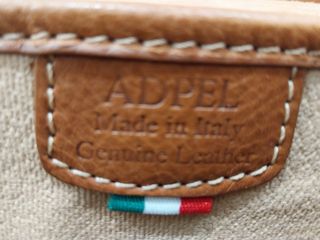 Maletín de piel marrón