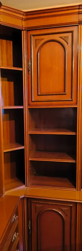 Armario de salón madera y cristal