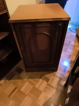 Armario de salón madera y cristal