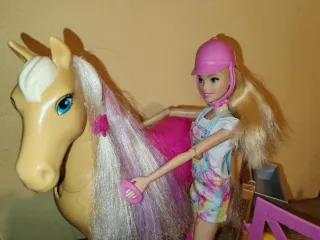 Barbie a cavallo con maneggio Mattel