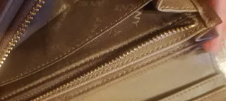 Cartera de piel DKNY marrón