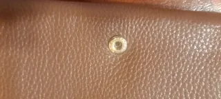 Cartera de piel DKNY marrón