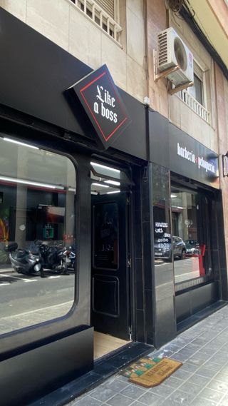 Se ofrece puesto de Barbero con experiencia