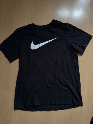 Camiseta Nike Negra
