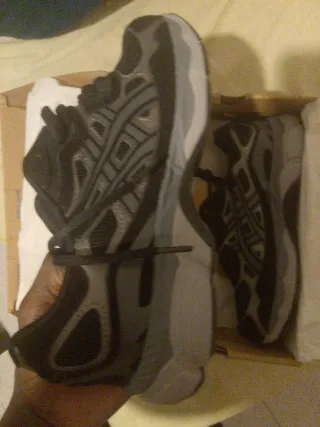 Zapatillas Asics Hombre/Mujer Negro/Gris