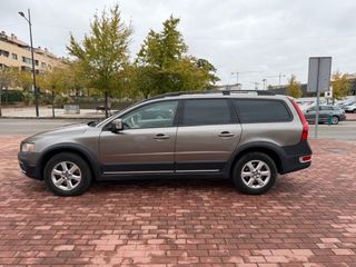 Volvo XC70 2.4 D5 AWD MANUAL 6 VELOCIDADES
