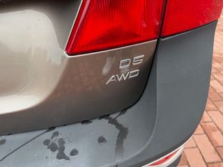 Volvo XC70 2.4 D5 AWD MANUAL 6 VELOCIDADES