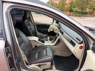 Volvo XC70 2.4 D5 AWD MANUAL 6 VELOCIDADES