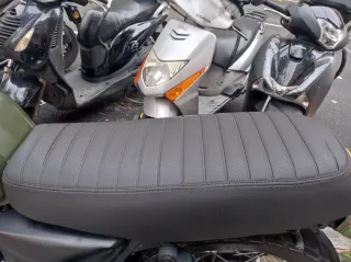 Asiento Moto Brixton