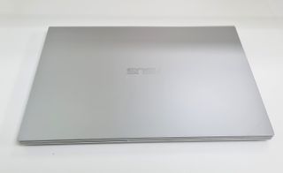 ASUS VivoBook 15.6 Intel Core i3 8GB 512GB SSD