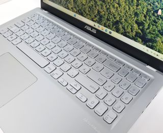 ASUS VivoBook 15.6 Intel Core i3 8GB 512GB SSD