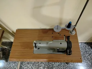 Máquina de coser industrial