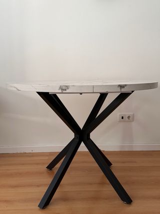 Tavolo rotondo effetto marmo