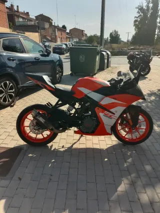 Moto KTM Deportiva Económica