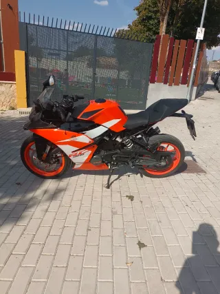 Moto KTM Deportiva Económica