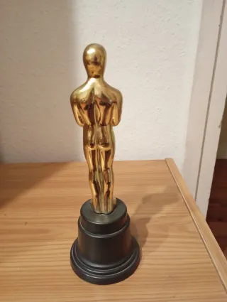 Estatuilla Óscar Al Mejor