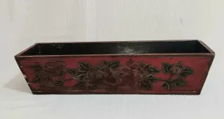 Macetero chino de madera