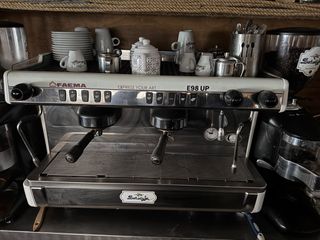 Cafetera FAEMA E98 UP