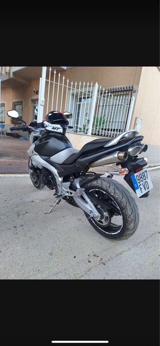 Suzuki GSR 600
