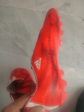 Botas de fútbol Adidas naranjas