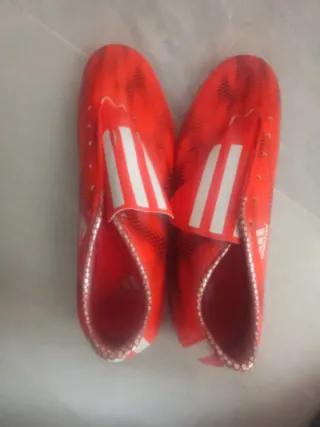 Botas de fútbol Adidas naranjas