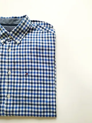 Camisa Tommy Hilfiger cuadros azul y negro